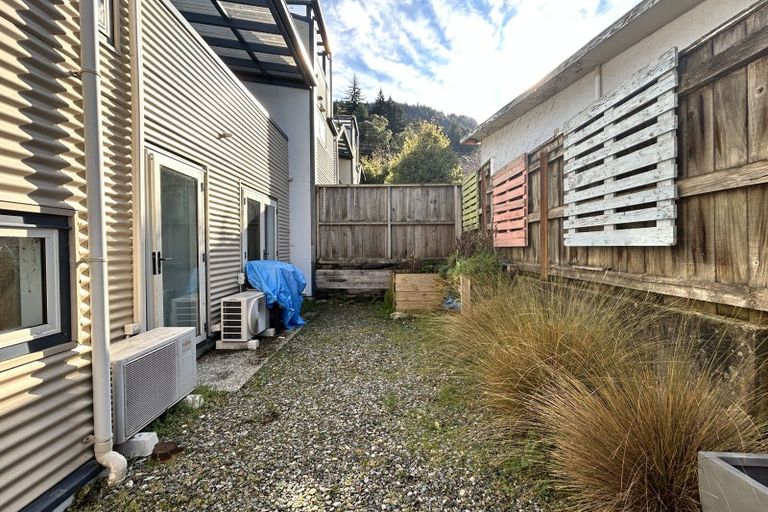 Photo of property in 3/96 Thompson Street, Queenstown, 9300