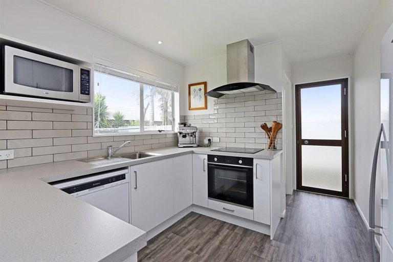 Photo of property in 46 Anderson Road, Taradale, Napier, 4112