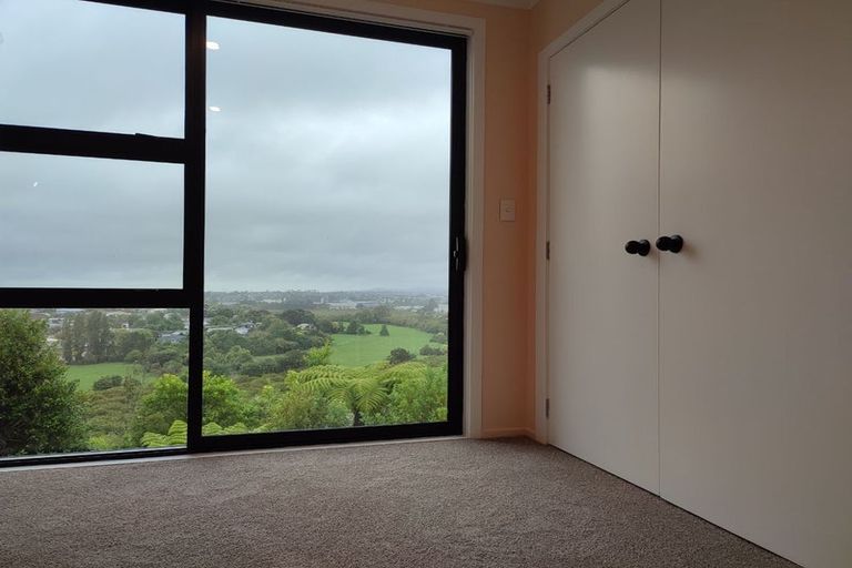 Photo of property in 111b Colwill Road, Massey, Auckland, 0614