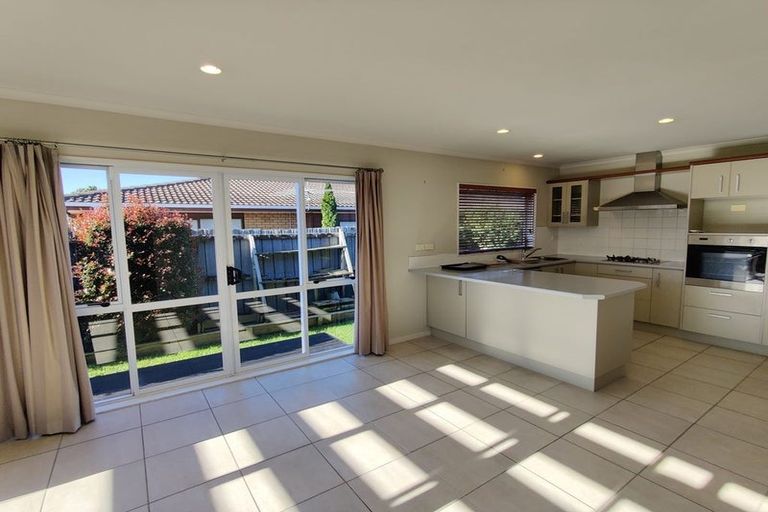 Photo of property in 55a Cambridge Terrace, Papatoetoe, Auckland, 2025