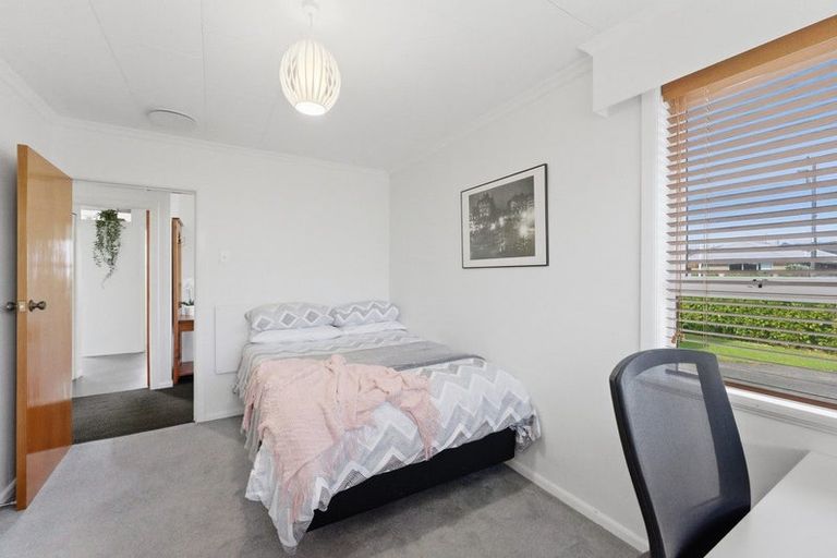 Photo of property in 327 Carrington Street, Vogeltown, New Plymouth, 4310