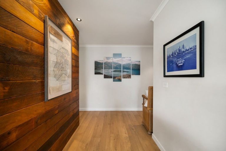 Photo of property in 210 Aubrey Road, Wanaka, 9305