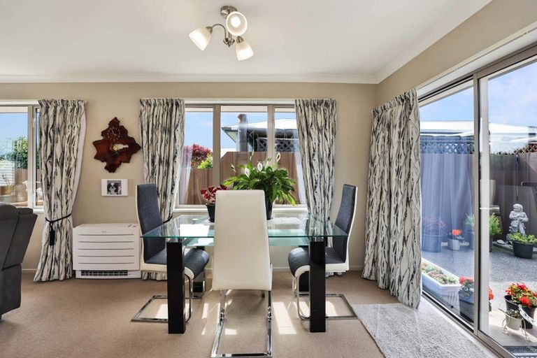 Photo of property in 21 Cox Street, Ashburton, 7700