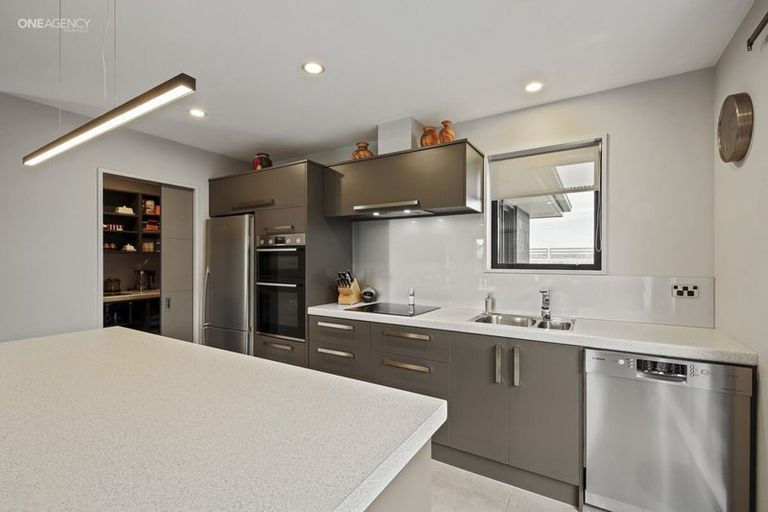 Photo of property in 43 Westpark Boulevard, Rangiora, 7400