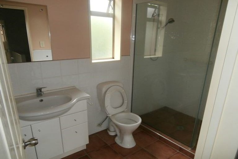 Photo of property in 42d Picton Avenue, Riccarton, Christchurch, 8011