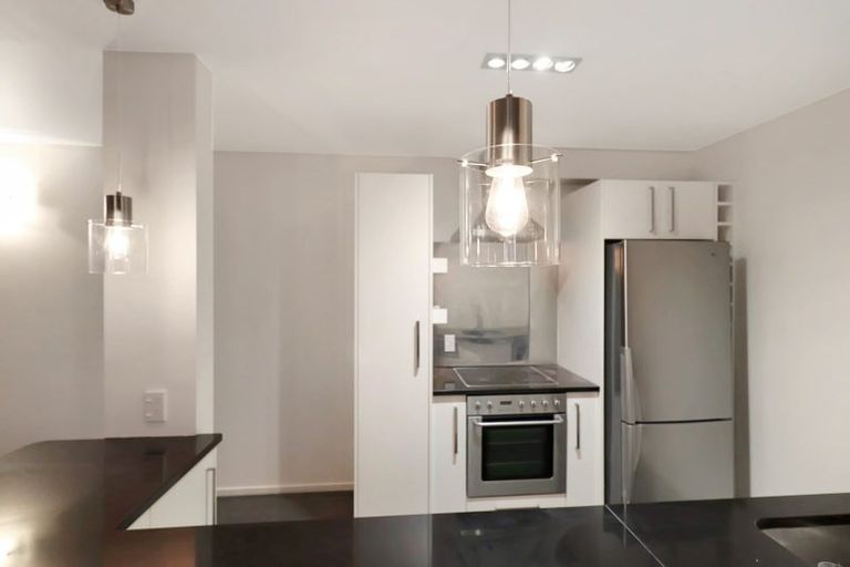 Photo of property in 6/8b Lipman Street, Mount Victoria, Wellington, 6011