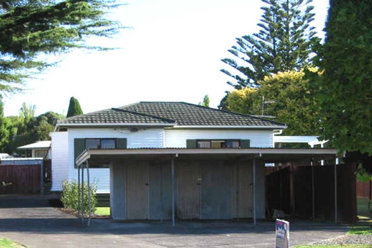 Photo of property in 4/27 Margan Avenue, New Lynn, Auckland, 0600