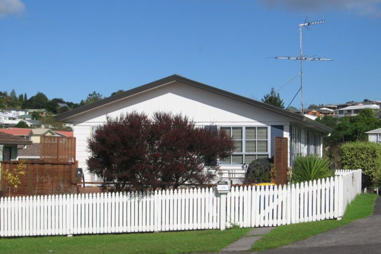 Photo of property in 170 Solar Road, Glen Eden, Auckland, 0602