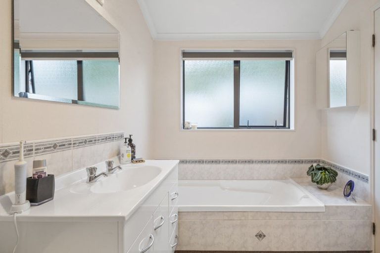 Photo of property in 39 Roto Street, Hurdon, New Plymouth, 4310