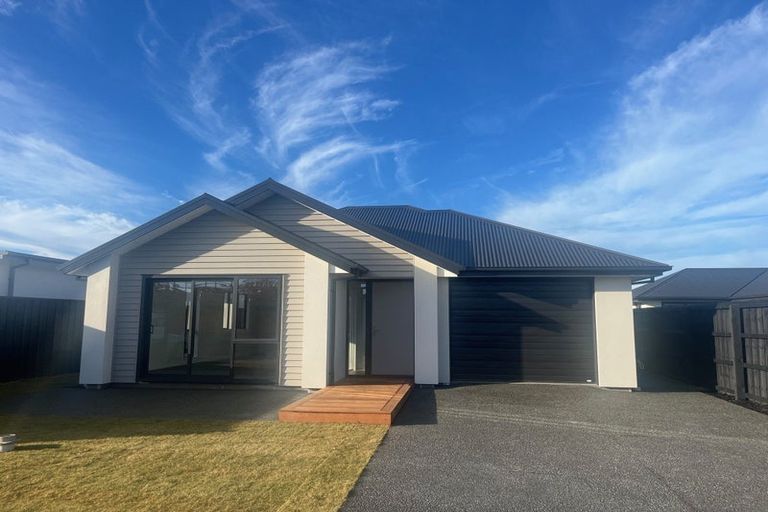 Photo of property in 13 Inch Crescent, Rangiora, 7400
