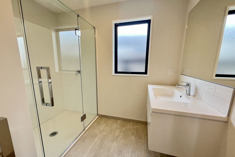 Photo of property in 1 Comer Street, Halswell, Christchurch, 8025