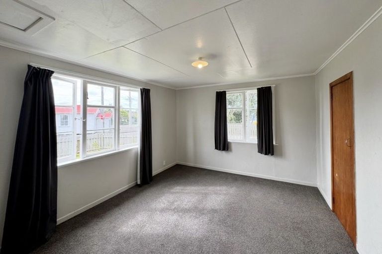 Photo of property in 3 Daniell Street, Bulls, 4818