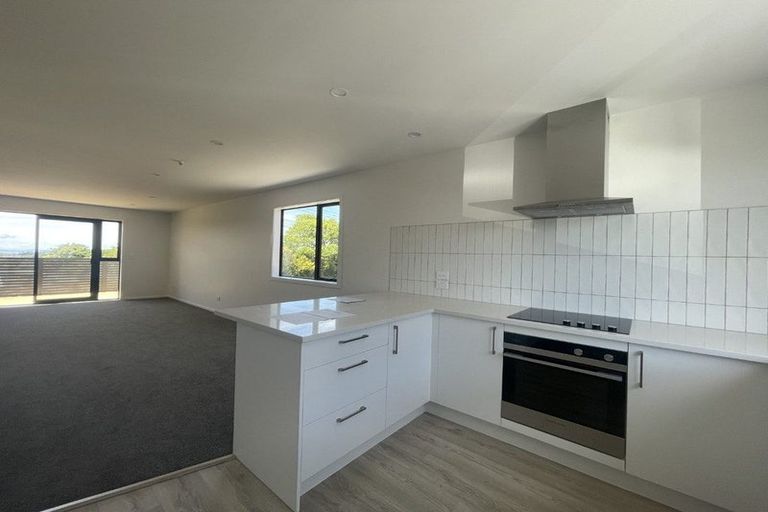 Photo of property in 1/504 Don Buck Road, Massey, Auckland, 0614