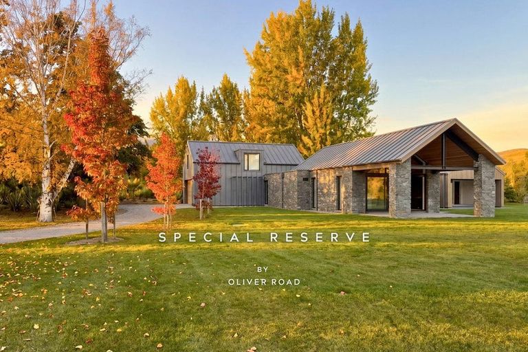 Photo of property in 33 Central Park Avenue, Lake Hayes, Queenstown, 9371
