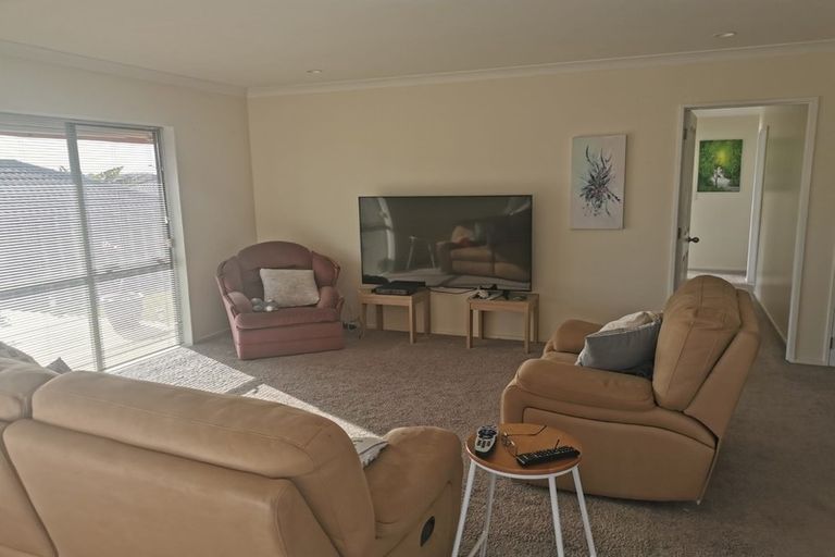 Photo of property in 17 Mili Way, Ranui, Auckland, 0612