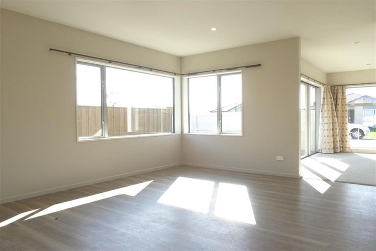 Photo of property in 8 Burford Way, Rolleston, 7615