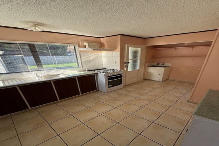 Photo of property in 2/396 Cambridge Terrace, Naenae, Lower Hutt, 5011