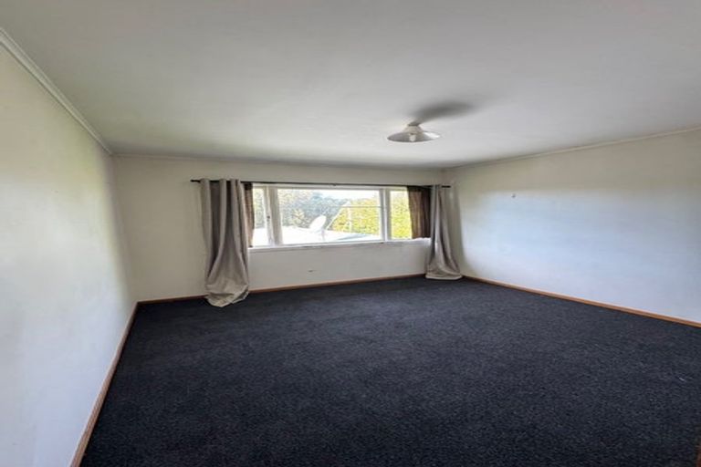 Photo of property in 74 Kervil Avenue, Te Atatu Peninsula, Auckland, 0610