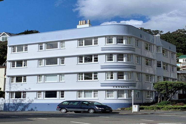 Photo of property in Olympus Flats, 1/280 Oriental Parade, Oriental Bay, Wellington, 6011