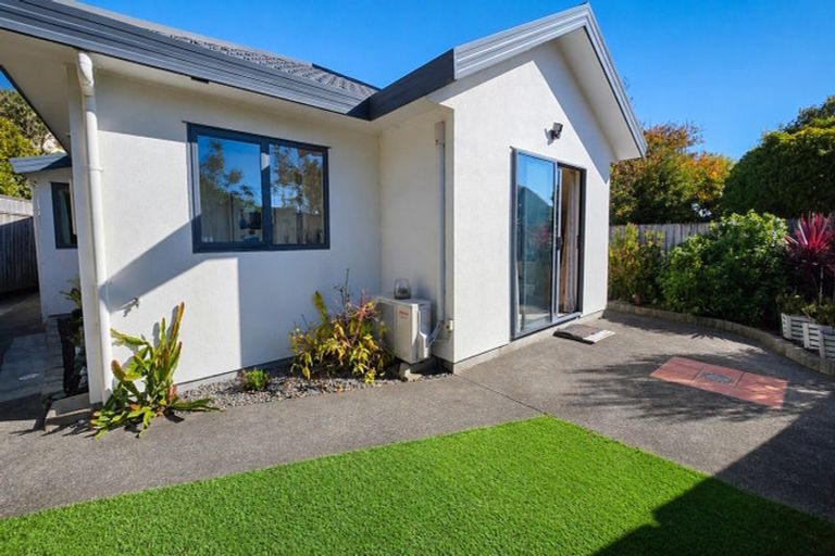 Photo of property in 1c Pollen Street, Johnsonville, Wellington, 6037