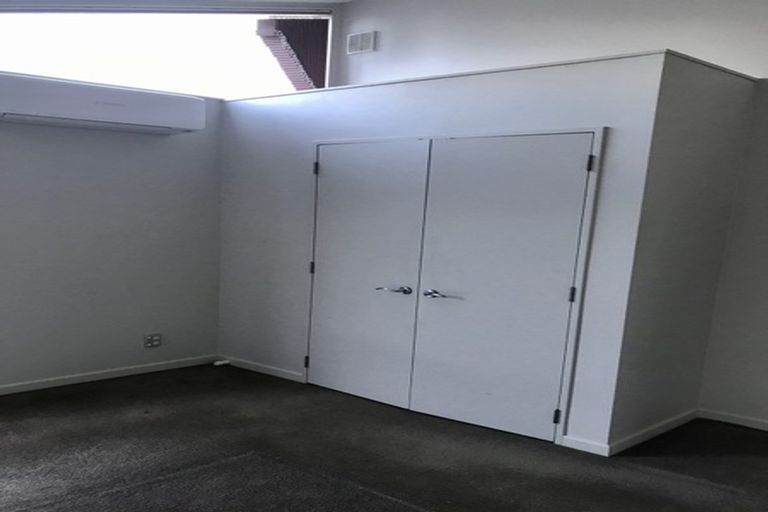 Photo of property in 36u8 Dee Street, Island Bay, Wellington, 6023