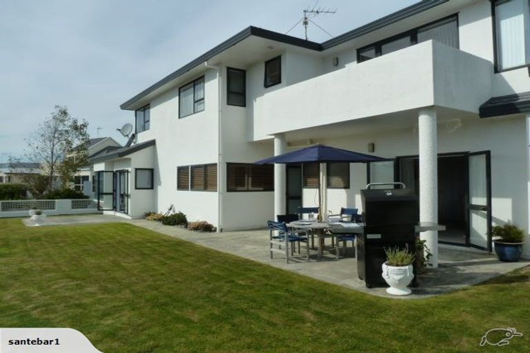 Photo of property in 30 Molyneux Close, Whitby, Porirua, 5024