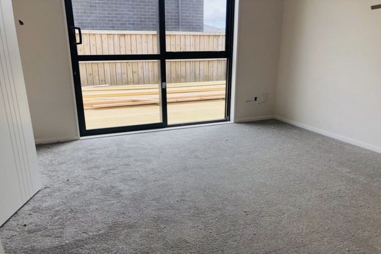 Photo of property in 8 Maxwell Road, Pukekohe, 2120