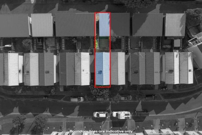 Photo of property in 42 Kirikiri Lane, East Tamaki, Auckland, 2013