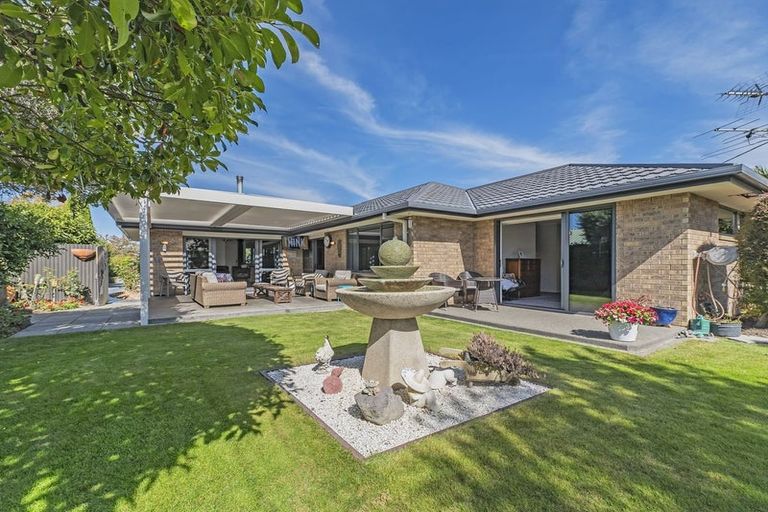 Photo of property in 28 Durrell Way, Rolleston, 7614