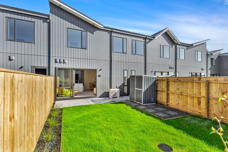 Photo of property in 80 Symes Drive, Red Beach, 0932