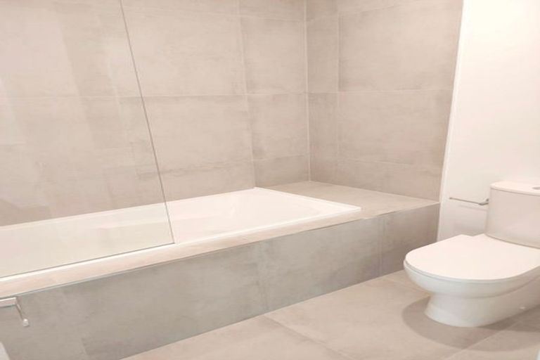 Photo of property in 14 Papai Lane, Massey, 0614