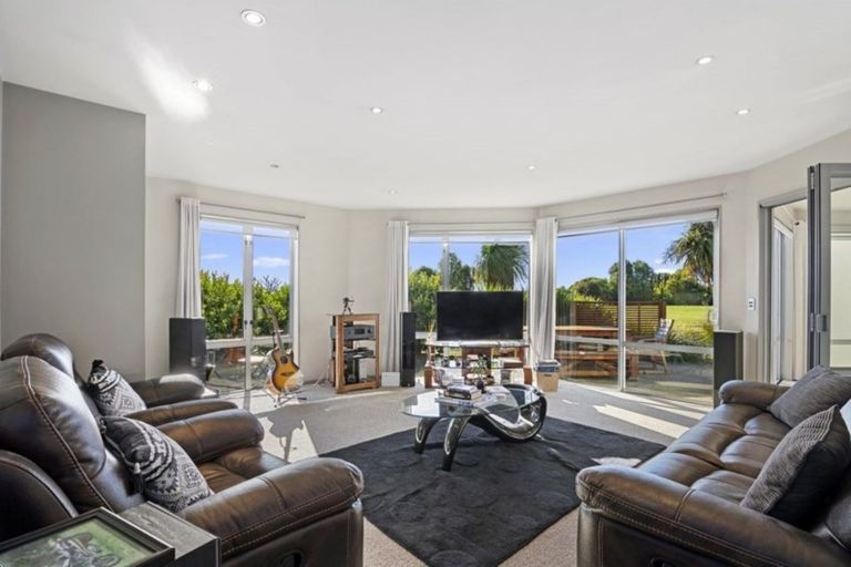 Photo of property in 35 Monaco View, Stoke, Nelson, 7011