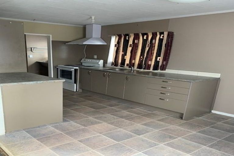 Photo of property in 16 Redwood Drive, Waipukurau, 4200