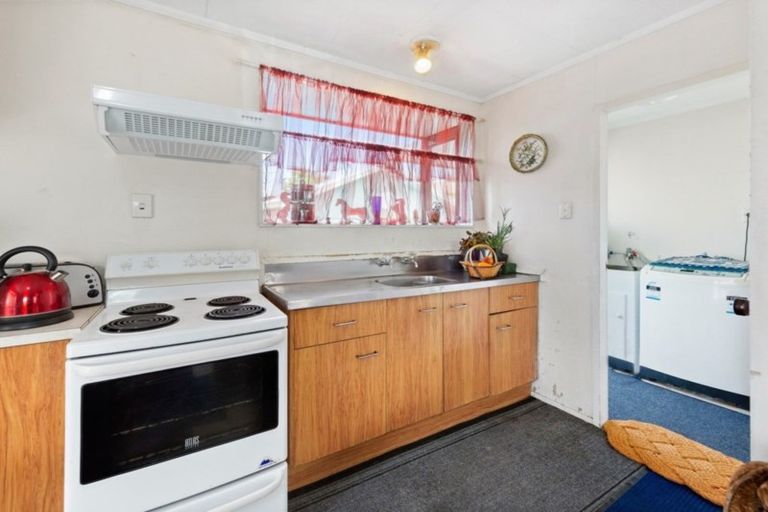 Photo of property in 2/8 Ashlynne Avenue, Papatoetoe, Auckland, 2025