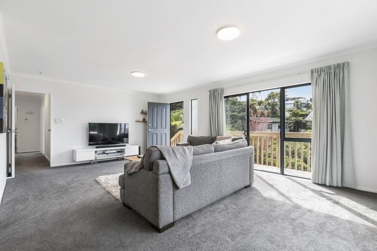 Photo of property in 2/13 Noeleen Street, Glenfield, Auckland, 0629