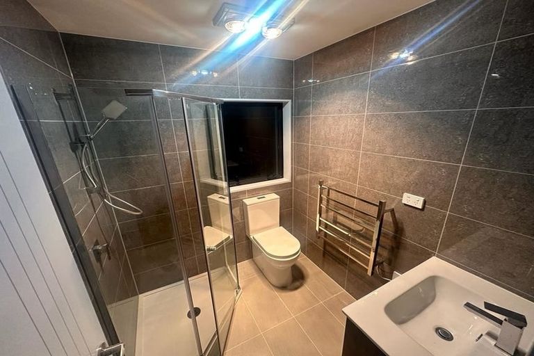 Photo of property in 6 Nagra Lane, Papakura, 2110