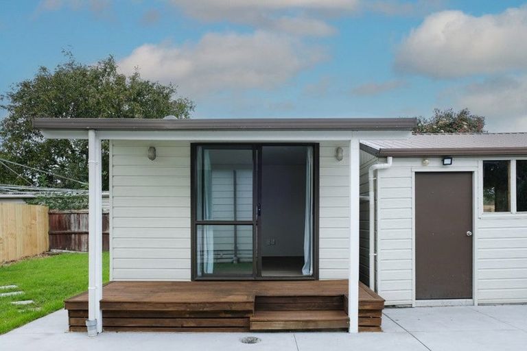 Photo of property in 32 Bateman Avenue, Bryndwr, Christchurch, 8053