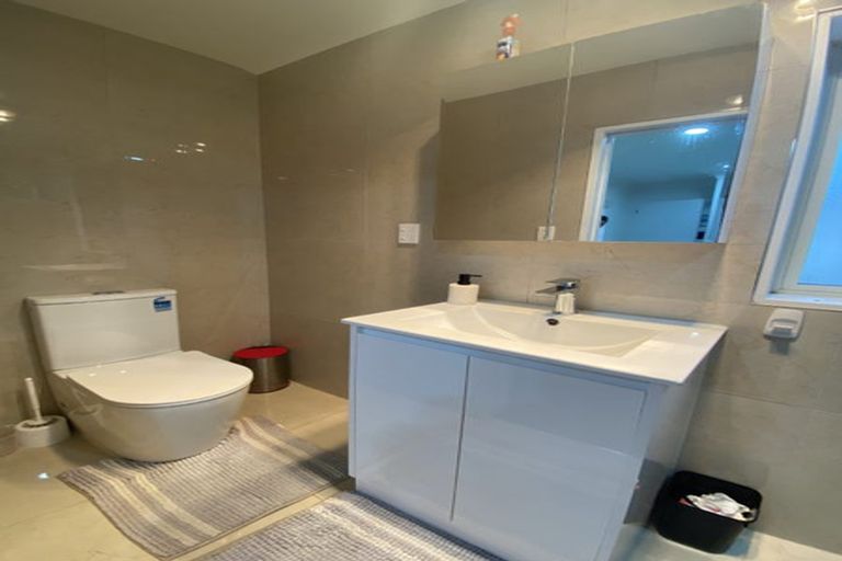 Photo of property in 40 Baverstock Road, Flat Bush, Auckland, 2016