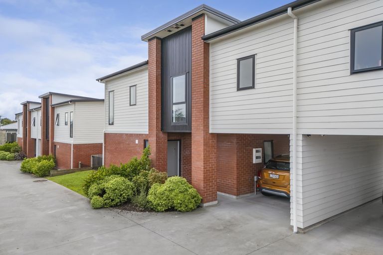 Photo of property in 2/7 Greta Street, Glenview, Hamilton, 3206