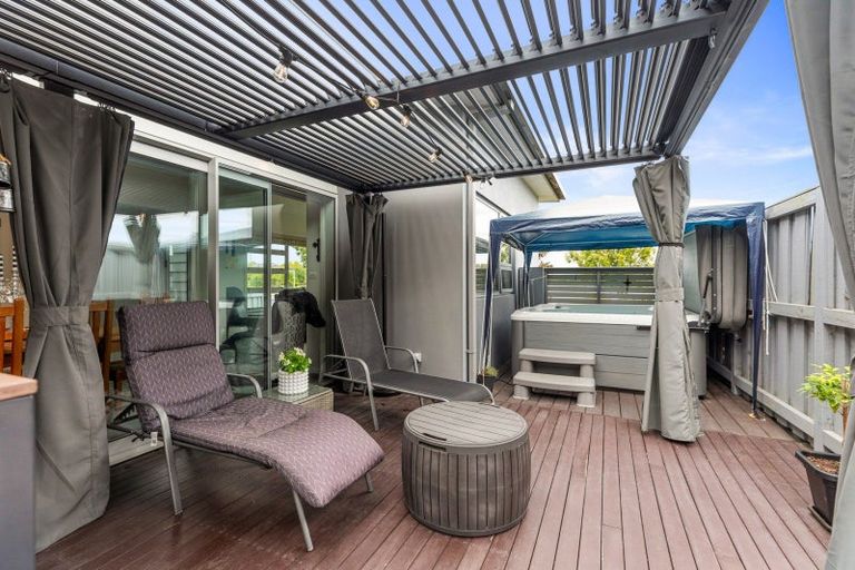 Photo of property in 21 Lakeview Quay, Pyes Pa, Tauranga, 3112
