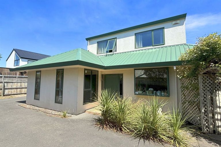 Photo of property in 136 Innes Road, St Albans, Christchurch, 8052
