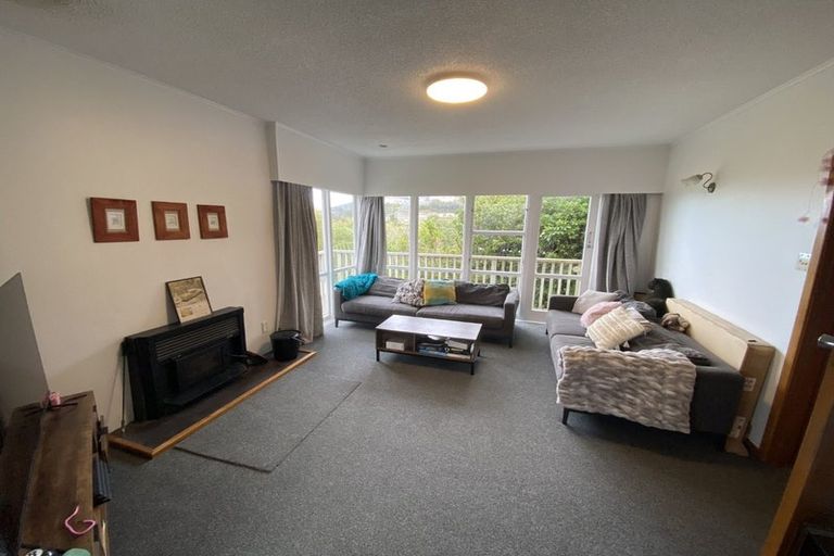 Photo of property in 14 City View Grove, Harbour View, Lower Hutt, 5010