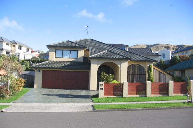 Photo of property in 23 Amesbury Drive, Churton Park, Wellington, 6037