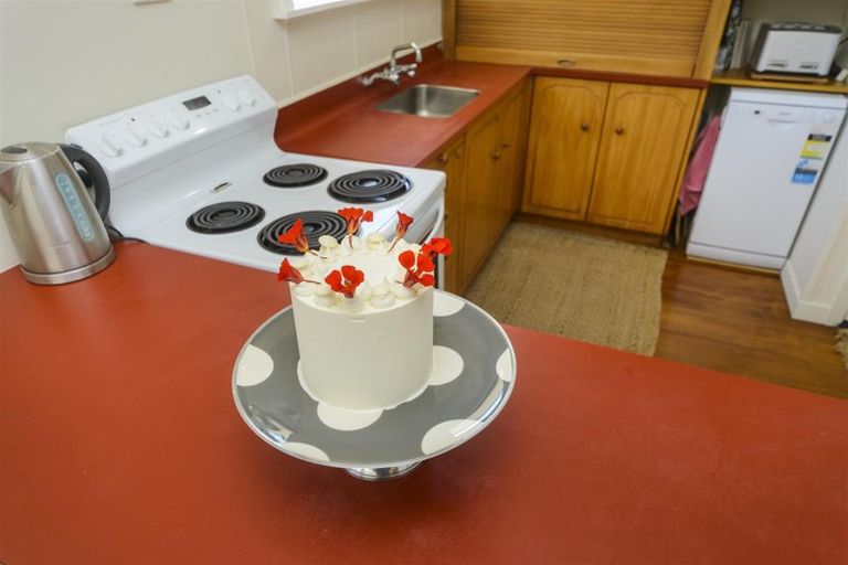 Photo of property in 17 Skerman Street, Marton, 4710