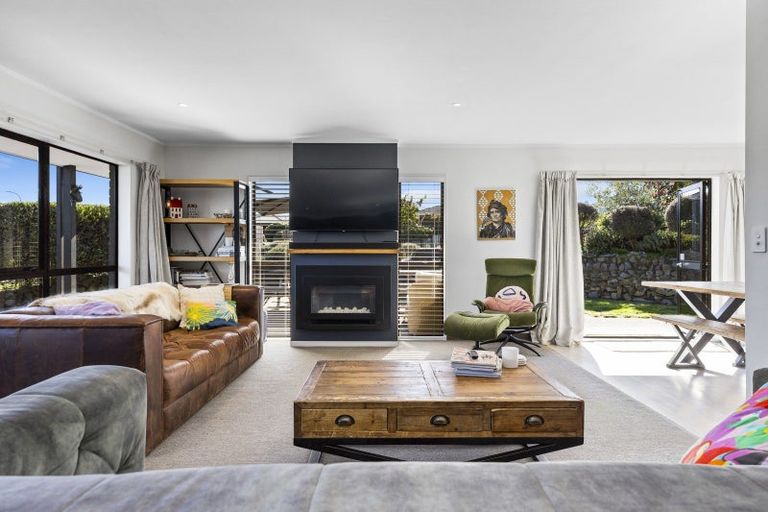 Photo of property in 83 Harvey Street, Waipahihi, Taupo, 3330