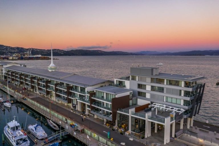 Photo of property in Clyde Quay Wharf, 8u5a Clyde Quay Wharf, Te Aro, Wellington, 6011