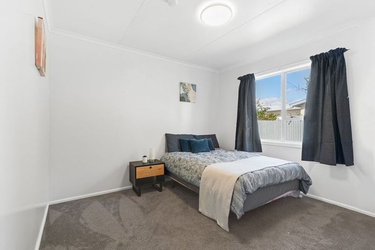 Photo of property in 8 Cambridge Street, Levin, 5510