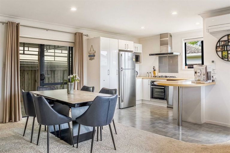 Photo of property in 8 Clover Drive, Henderson, Auckland, 0610