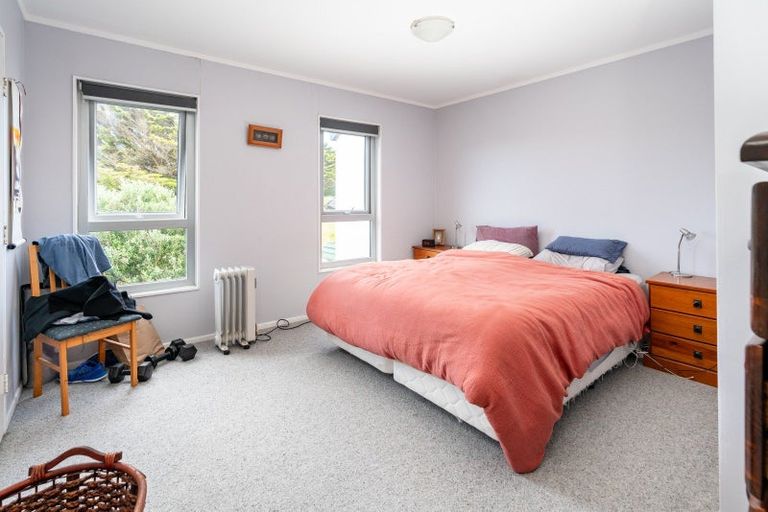 Photo of property in 11 Hollydale Grove, Churton Park, Wellington, 6037