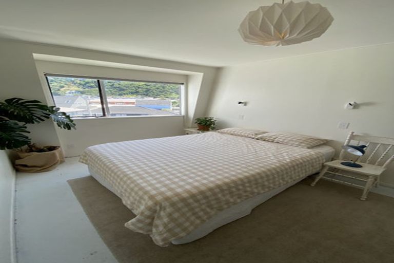 Photo of property in 100f3 Lyall Parade, Lyall Bay, Wellington, 6022